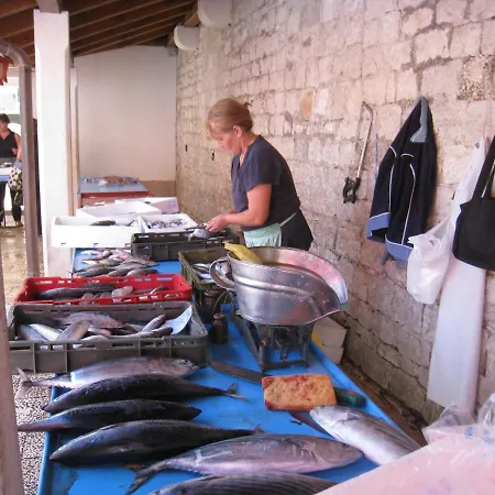 Yellow House Apartamento Trogir