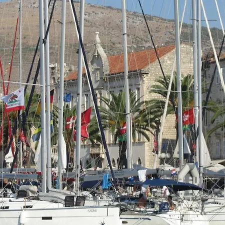 Yellow House Apartamento *