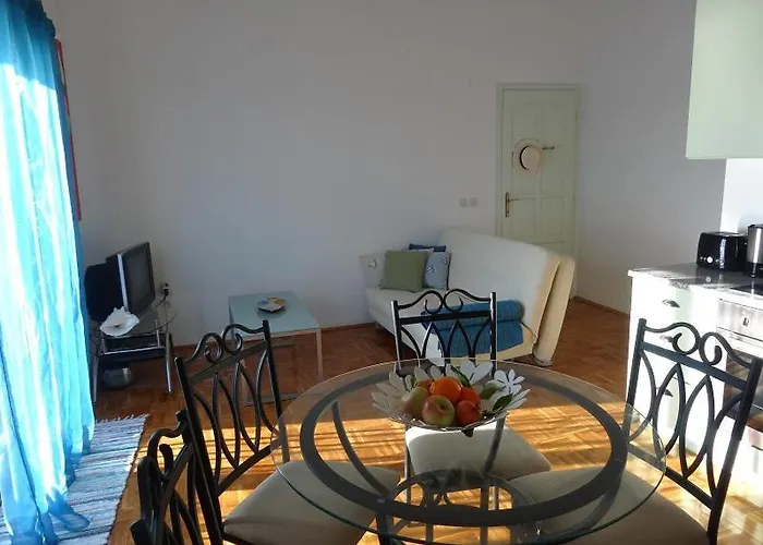 Yellow House * Trogir