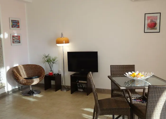 Yellow House Apartment