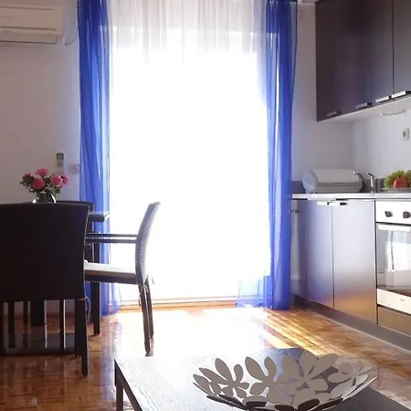 Yellow House Apartament Trogir