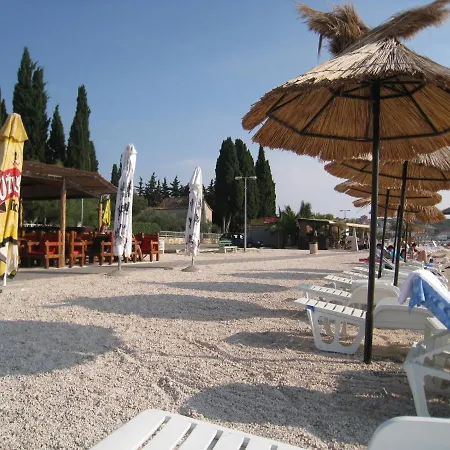 Yellow House Appartement *