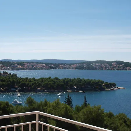 Yellow House Appartement *