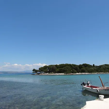 Διαμέρισμα Yellow House Τρογκίρ