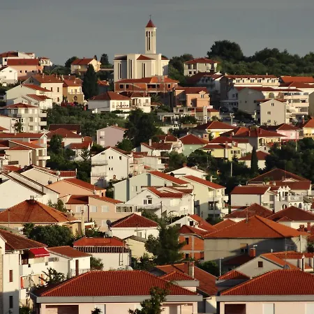 Yellow House * Trogir