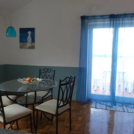 Yellow House Apartament *